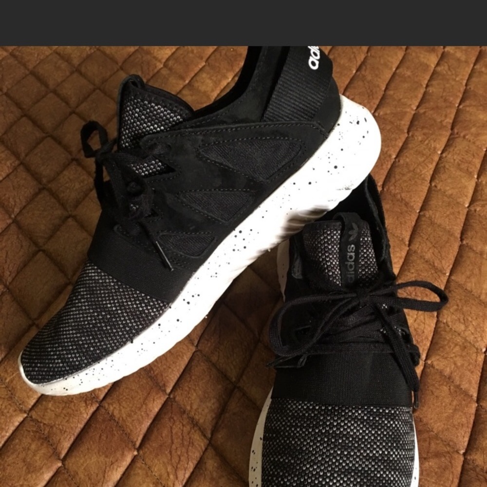 Adidas Tubular Defiant Women’s 9